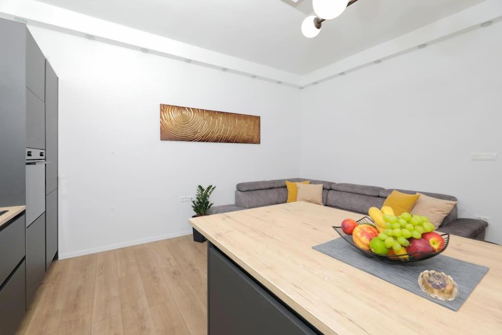 ספליט Tata Apartment מראה חיצוני תמונה